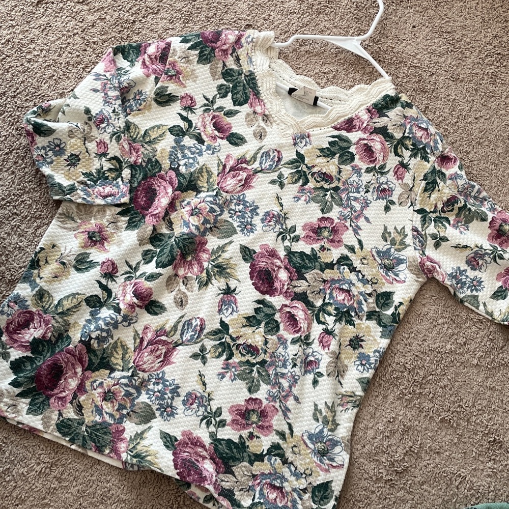 Vintage Swat Floral‎ Top Size Medium